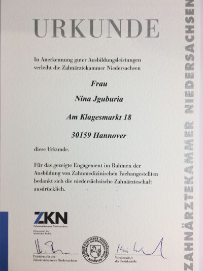 Auszeichnung der Zahnarztpraxis Jguburia in Hannover Mitte durch die ZKN